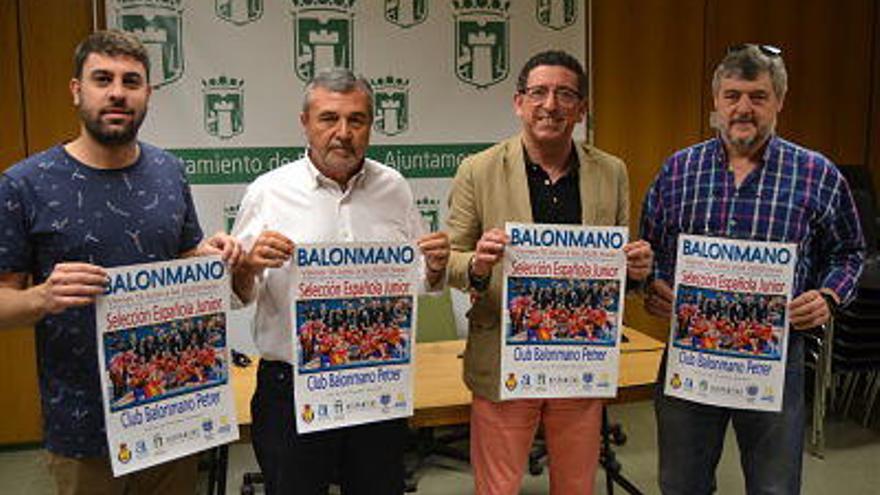 Momento de la presentación del choque frente al combinado nacional.