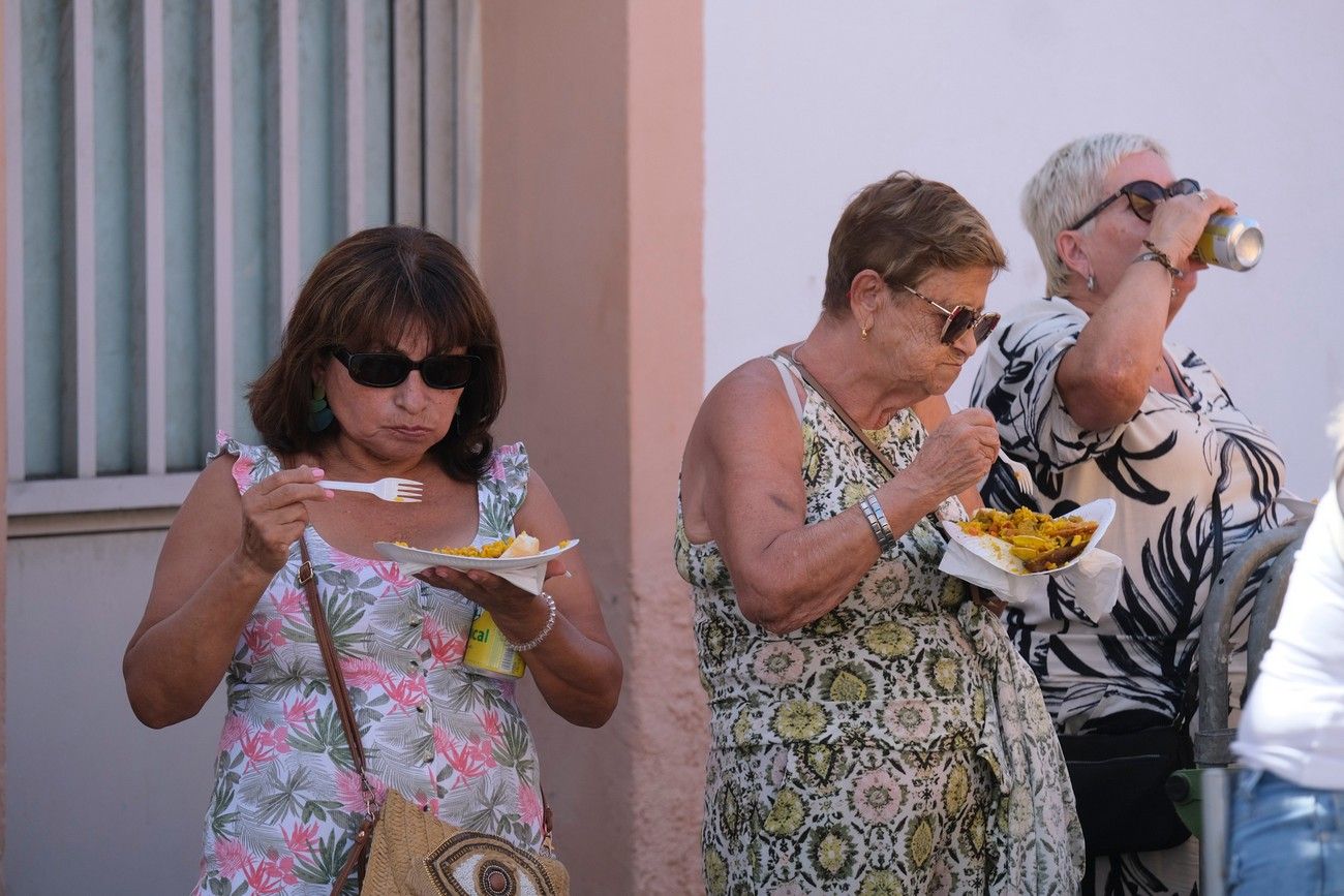 Paellada y Concierto de Aristides Moreno en la clausura de las Fiestas del Pilar 2025