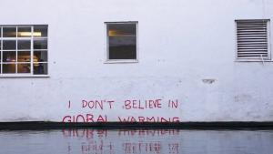 El negacionismo climático rechaza la evidencia científica sobre la mayor crisis de la historia humana.