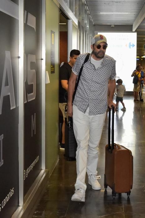 28-06-2019 TELDE. Llegada del cantante Juan Luis Guerra, en el aeropuerto de Gran Canaria  | 28/06/2019 | Fotógrafo: Andrés Cruz