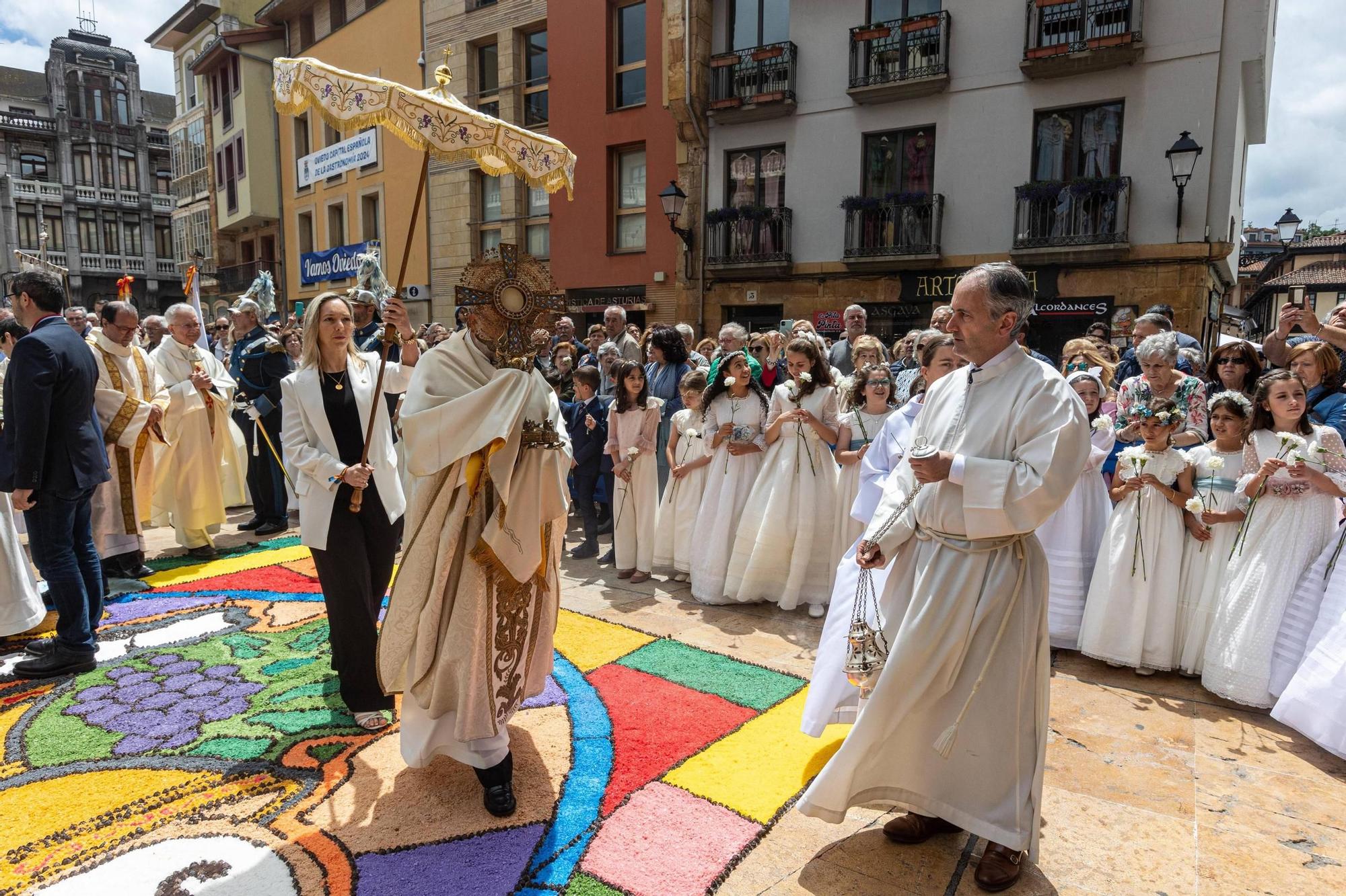 Celebración del Corpus en la Catedral de Oviedo