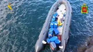 Paran una narcolancha con más de 1.700 kilos de hachís en aguas de Canarias