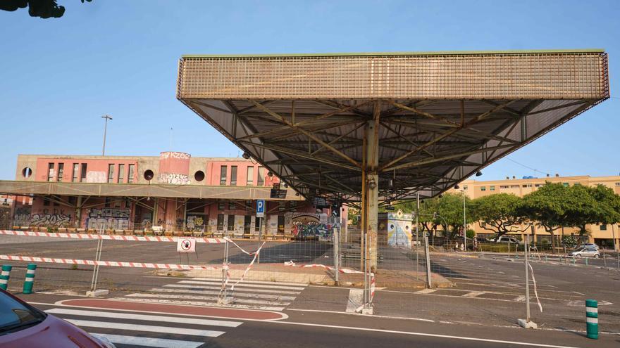 La Laguna retirará el techo de la antigua estación para recuperar aparcamientos