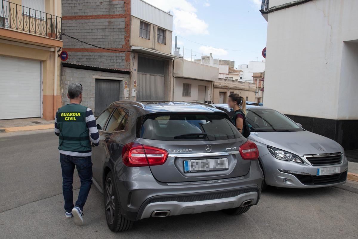 Detenidos el vecino y su amigo por el asesinato de la maestra de Rafelcofer