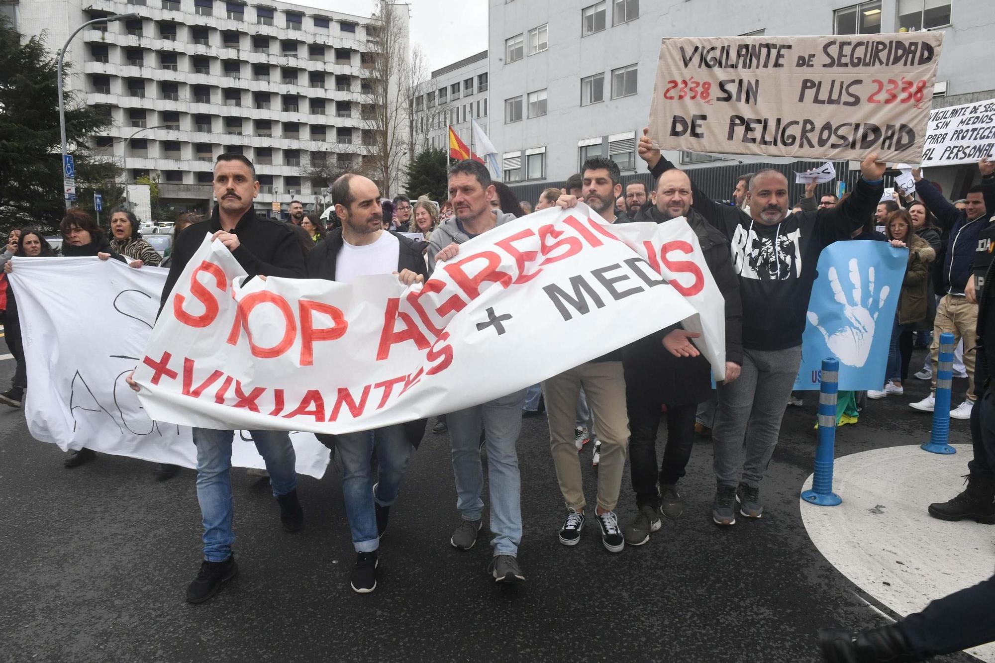 Protesta en el Chuac por agresiones a personal sanitario