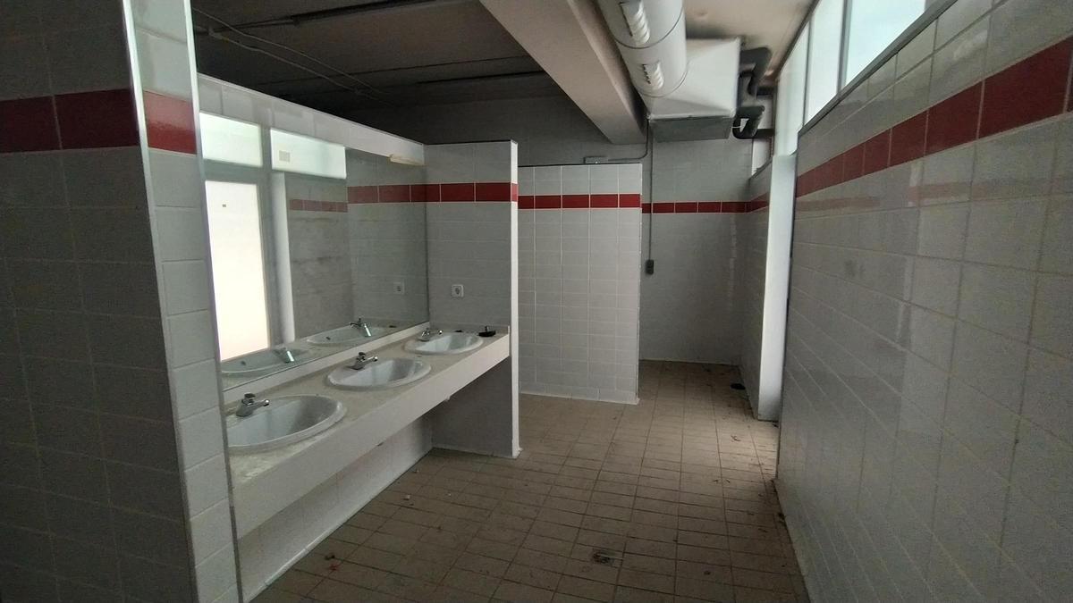 Situación actual de la piscina de Tavernes, en imágenes