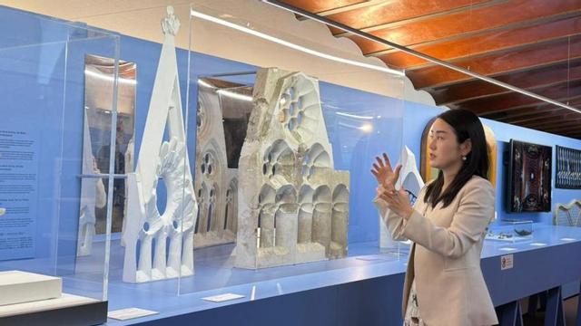 Ayano Kikuchi, comissària de ‘Gaudí: Finestres al futur’.  | EFE
