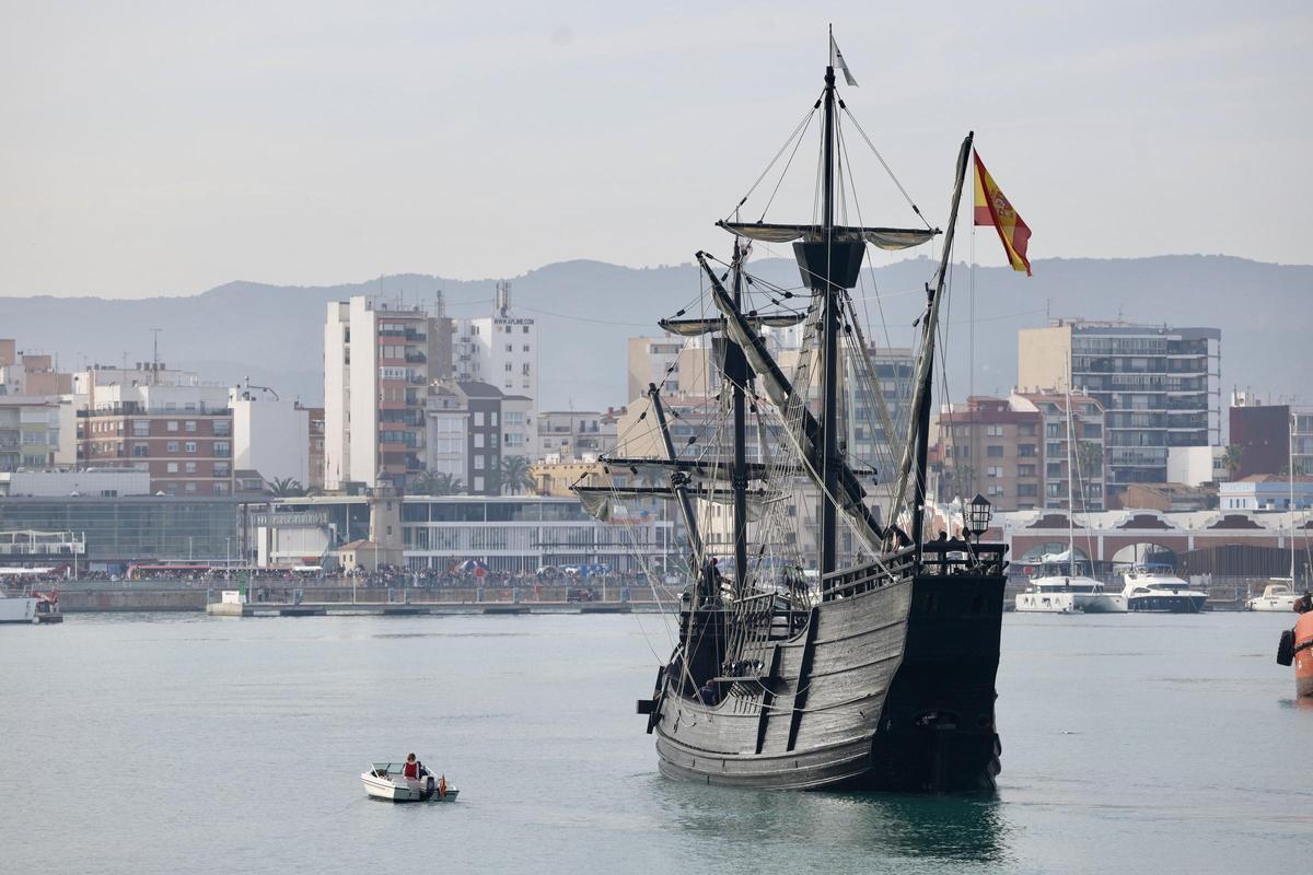 Así ha sido la llegada de los barcos de Escala a Castelló al Grau