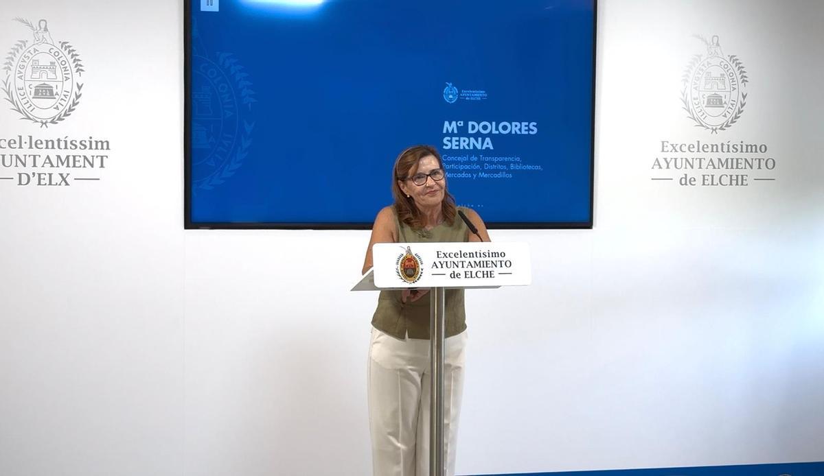 La edil de Participación, Loli Serna, informa de las localidades para las Fiestas Patronales de Elche.
