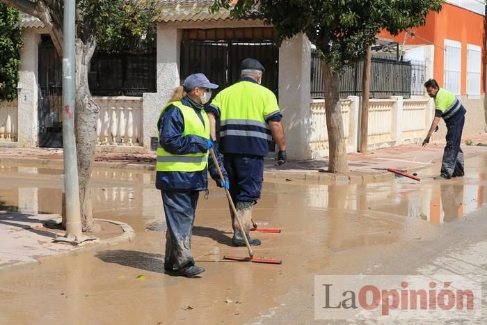 Limpian Los Alcázares tras las fuertes lluvias de los últimos días