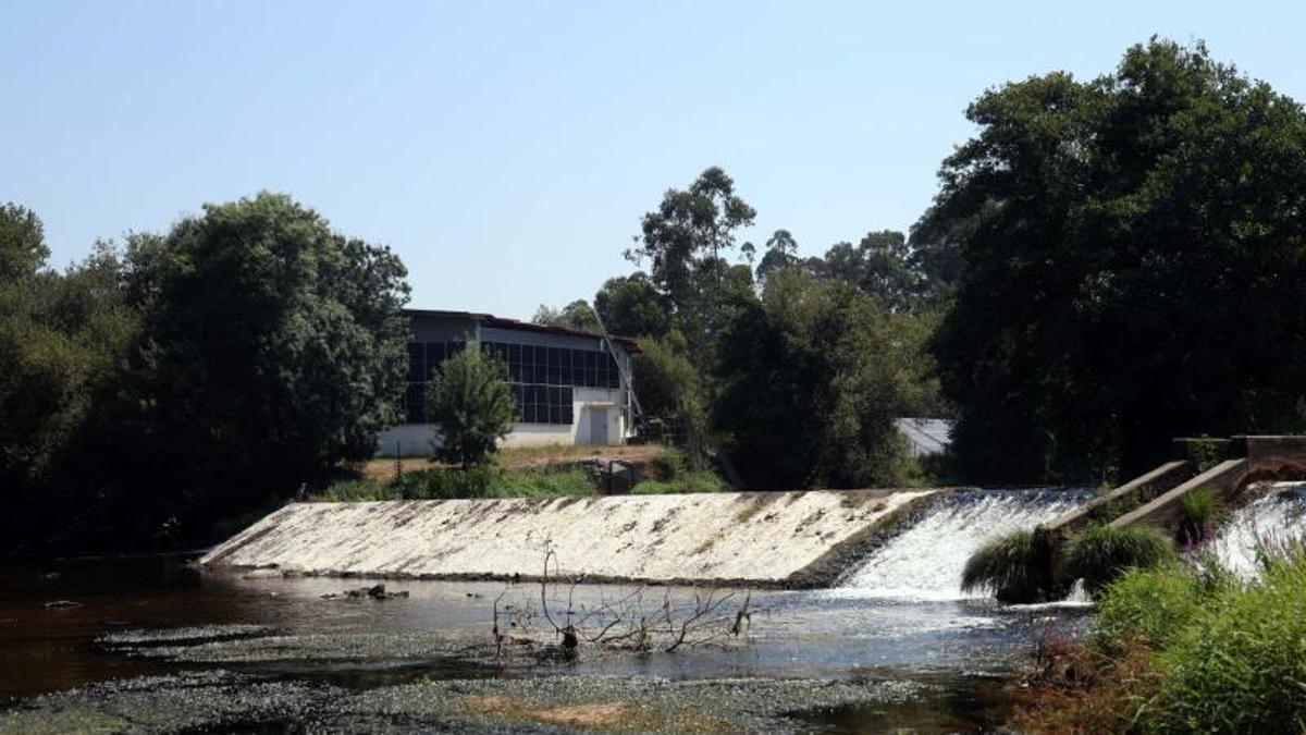 Bombeo de Pontearnelas, en el río Umia a su paso por Vilanova