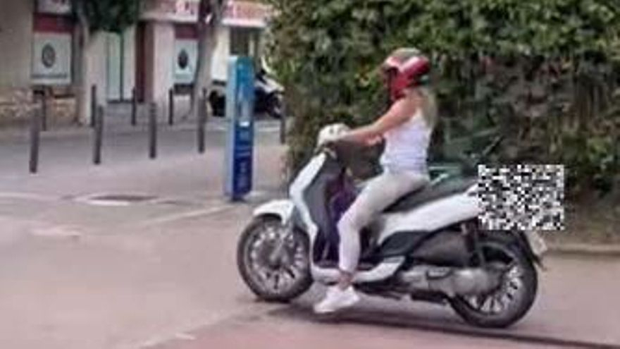 La motorista infractora.
