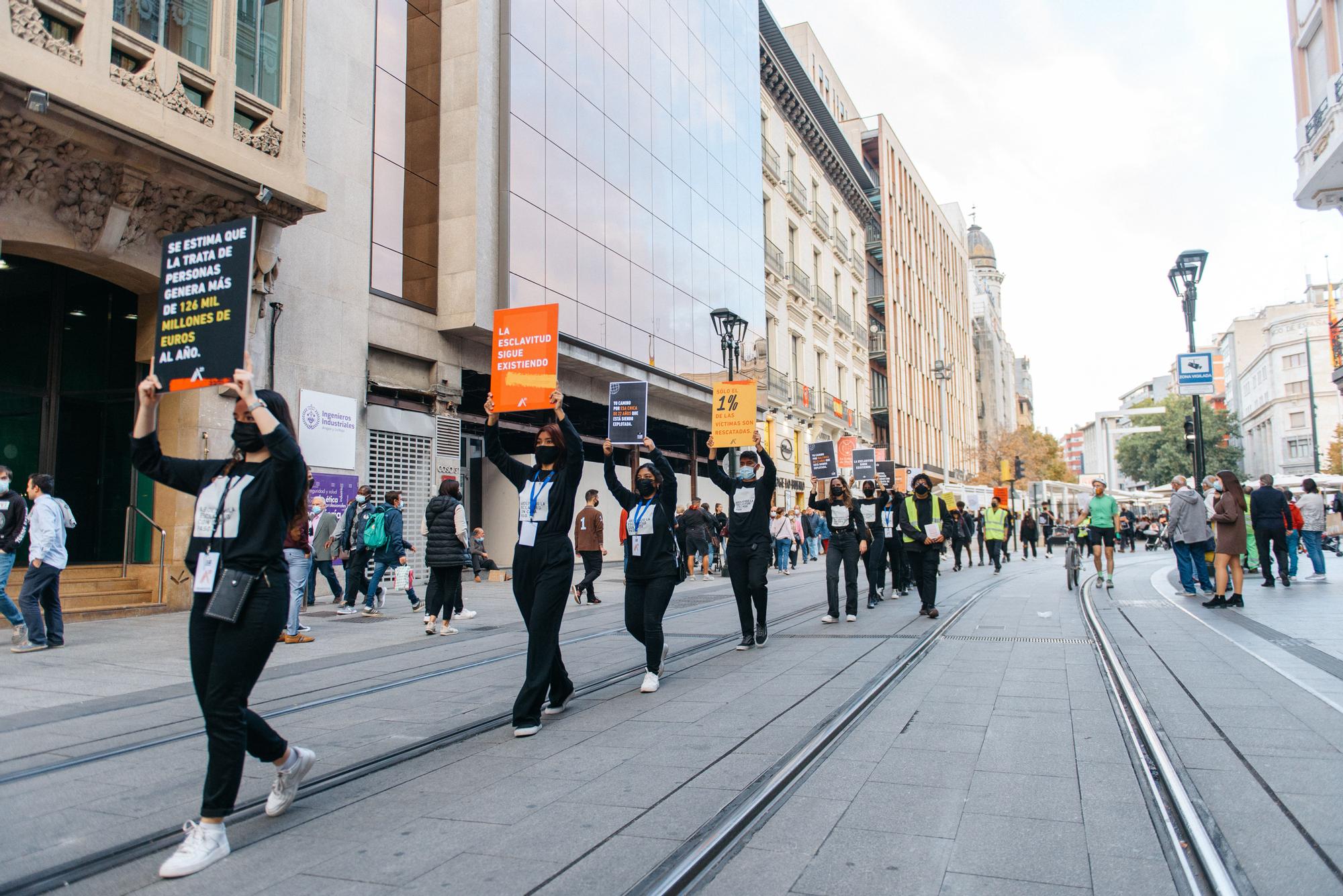 Caminando por Libertad en Zaragoza contra la trata de personas