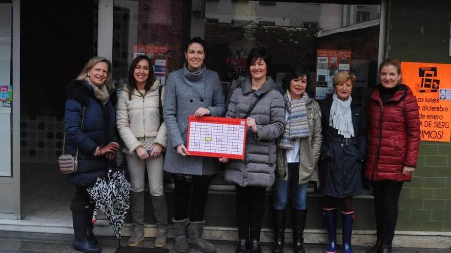 Las asistentes al acto de entrega del premio.