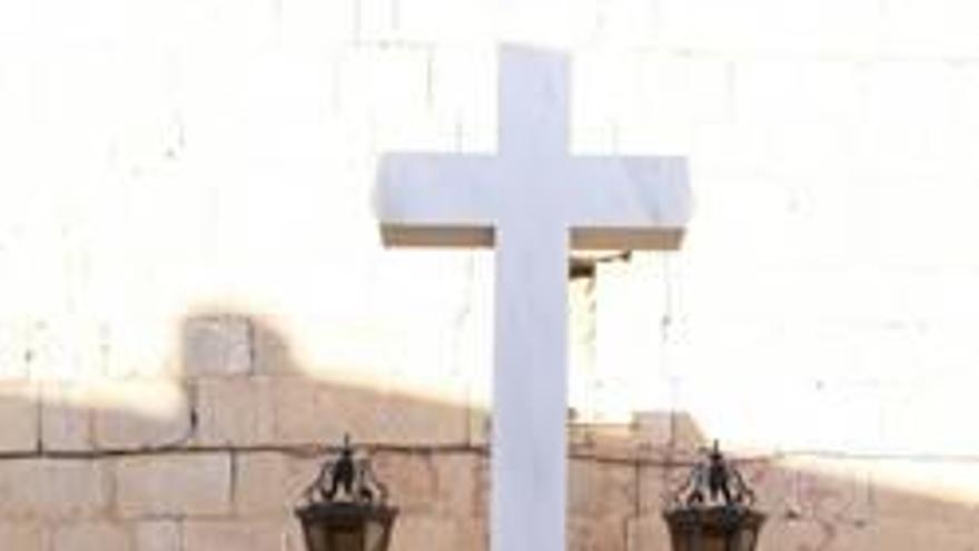 Cruz de los Caídos de Callosa.