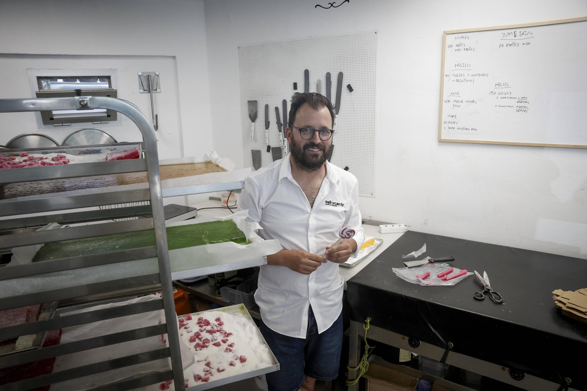 En el obrador de Mallorcandy, especialista en golosinas artesanas