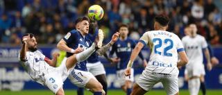 El Oviedo espabila en la segunda parte y logra un importante triunfo ante el Alavés (1-0)