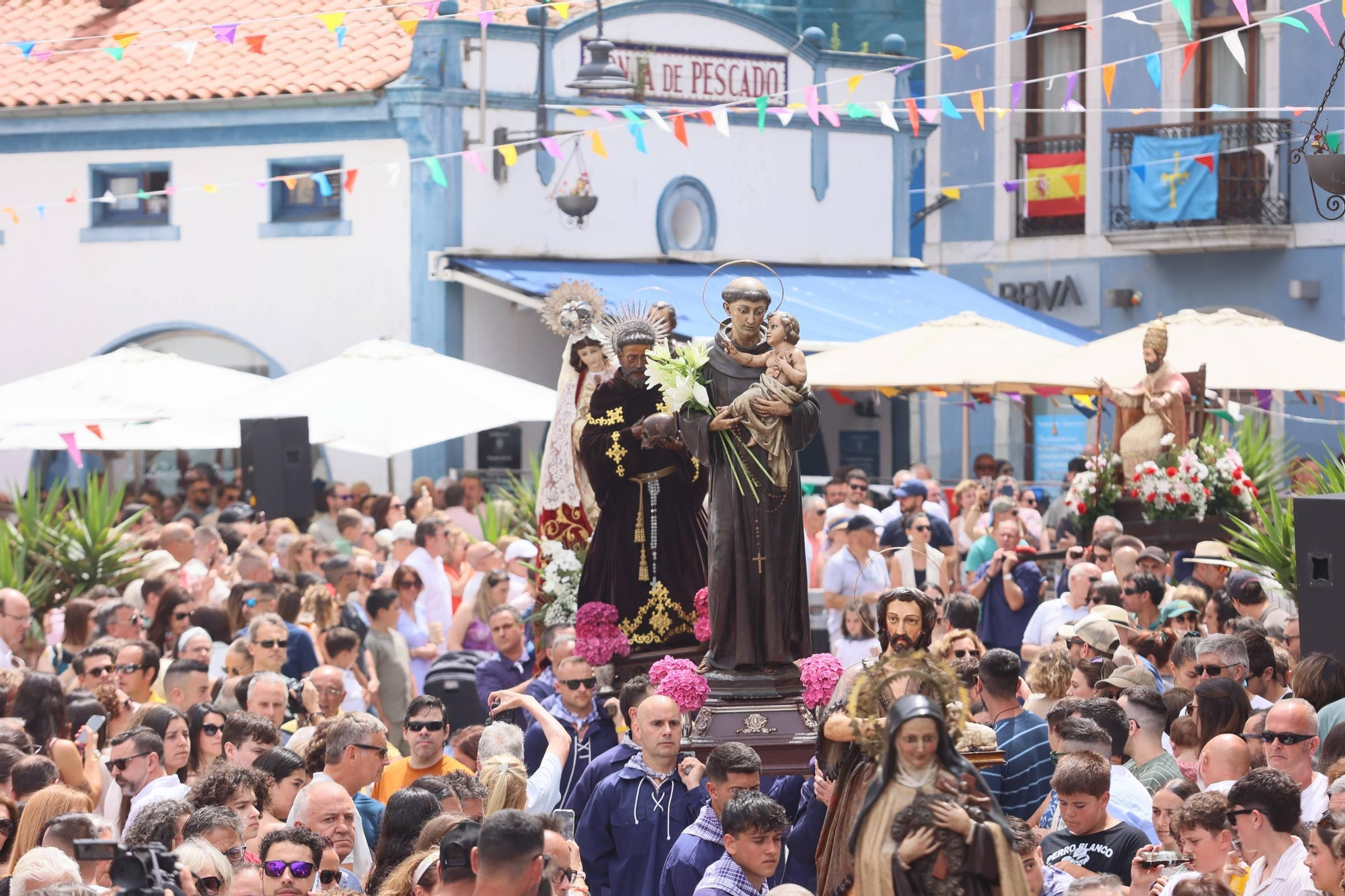 EN IMÁGENES: así fue el día de L'Amuravela en Cudillero
