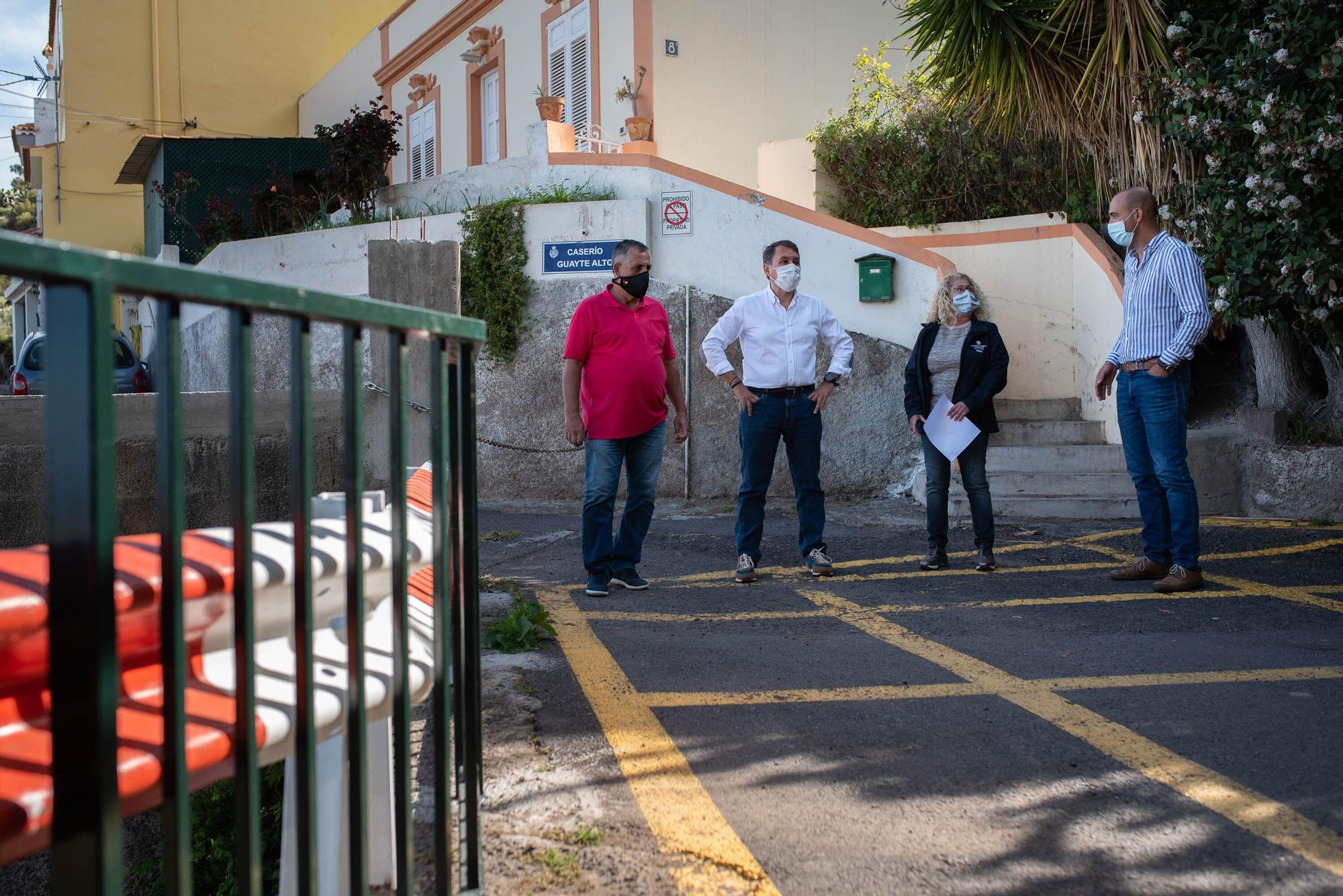 Visita del alcalde al barrio de Los Campitos