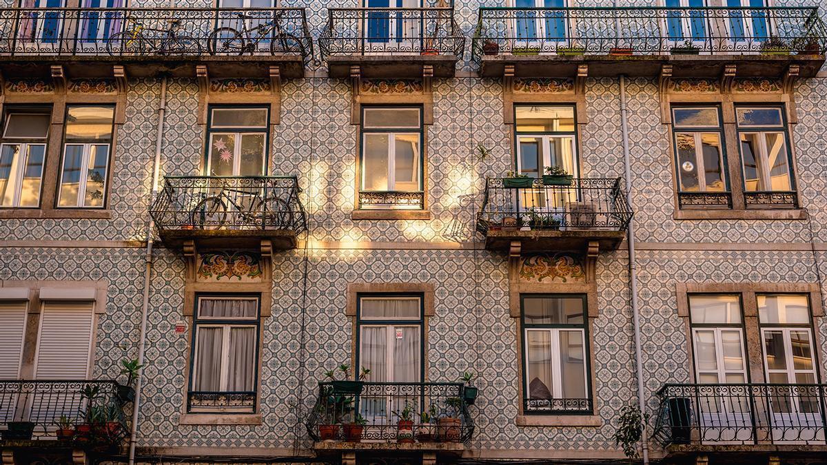 El líquido de Leroy Merlin que deja el exterior de las ventanas y balcones como nuevos