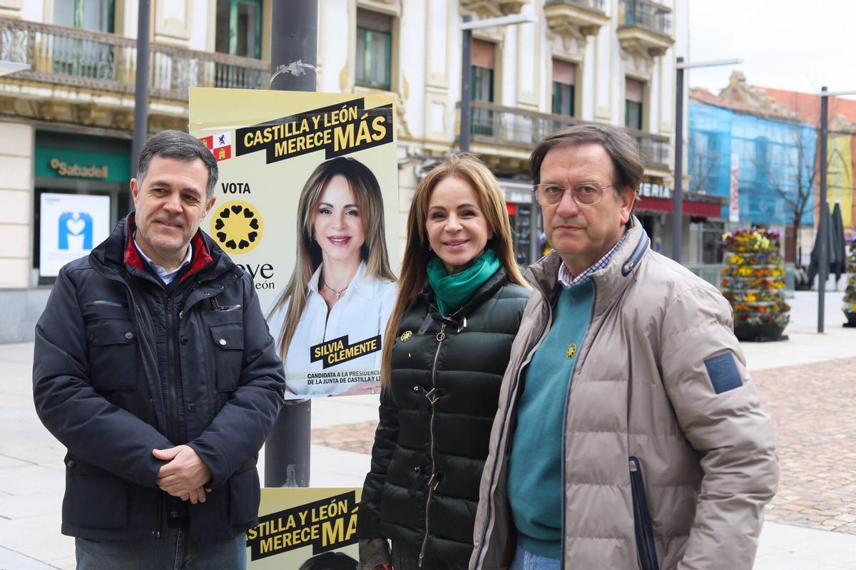 Silvia Clemente visita Zamora durante la campaña electoral.