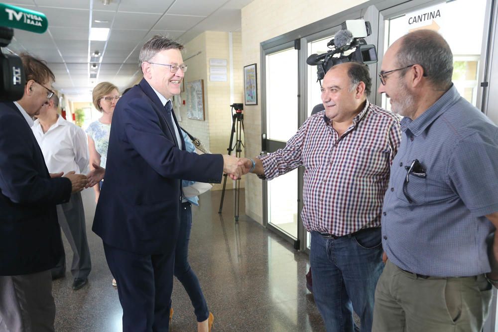 El presidente de la Generalitat Ximo Puig ha visitado los dos centros educativos de Los Montesinos