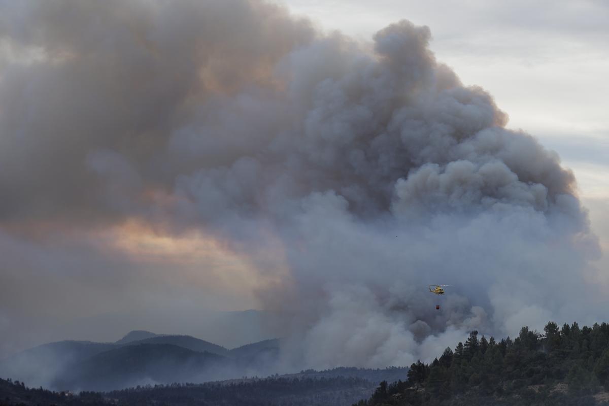 Las imágenes del incendio forestal que afecta a Teruel y Castellón