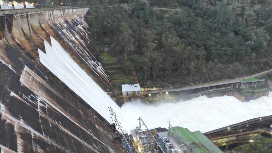 La fuerte producción renovable en Galicia deja una histórica caída del recibo de la luz