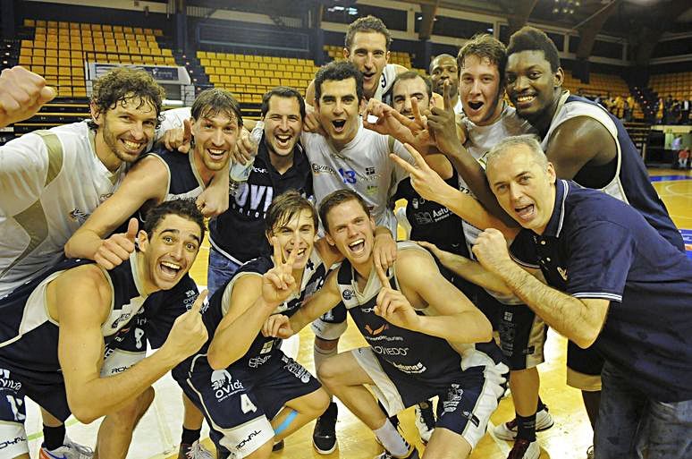 El Oviedo Baloncesto celebra su ascenso a LEB Oro