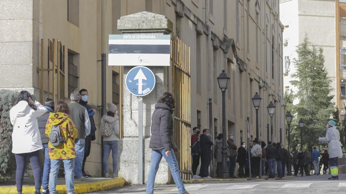 Control de movilidad y cribados masivos, propuestas de Extremadura para una Semana Santa &quot;segura&quot;