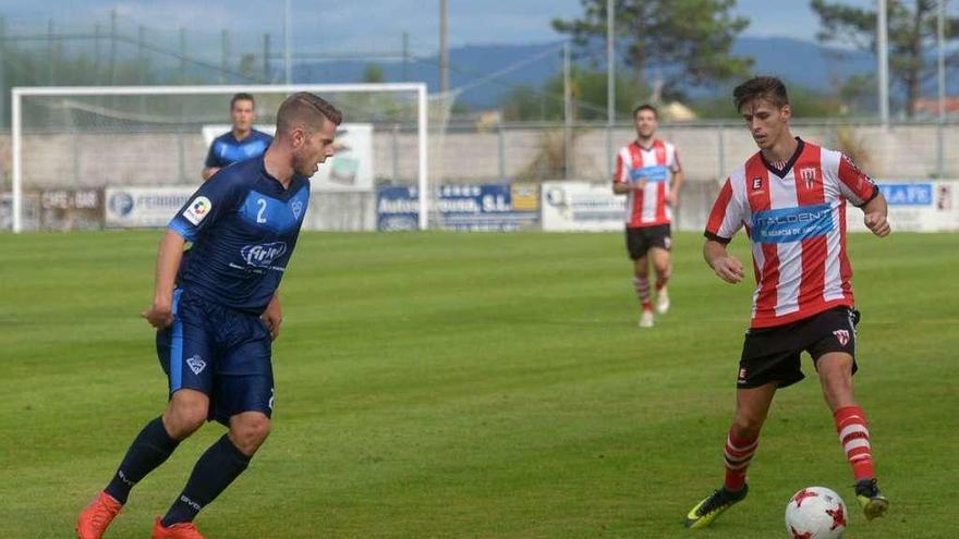 Un momento del último partido entre el Céltiga y el Silva. // Noé Parga