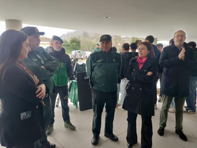 Exhibición de las especialidades de la Guardia Civil en el IES Rey Pelayo