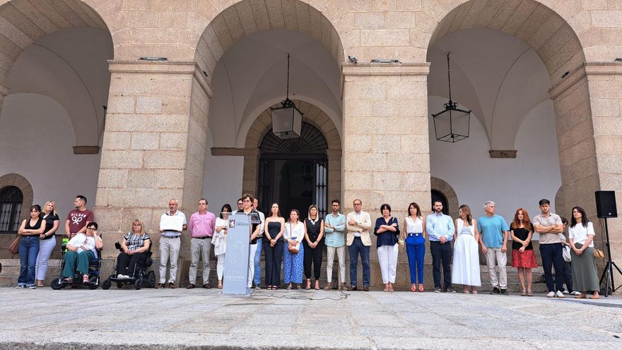 Violencia machista: 17 mujeres asesinadas en 2025 y Cáceres alza la voz en un acto de condena