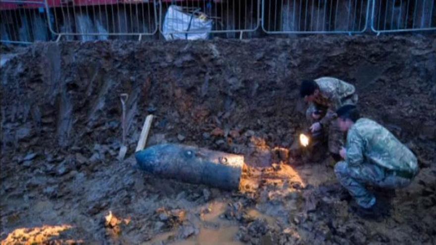 Una bomba sin detonar de la II Guerra Mundial causa el pánico en Londres