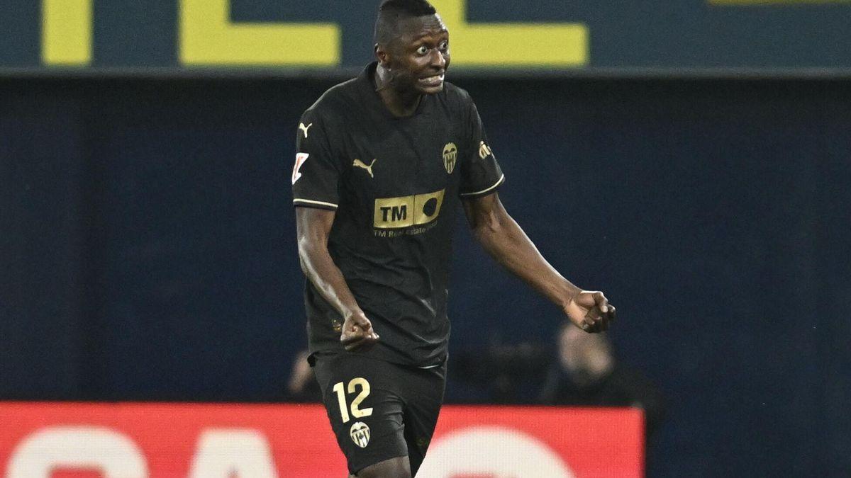 Sadiq celebra su gol contra el Villarreal en febrero, que dio un punto en La Cerámica