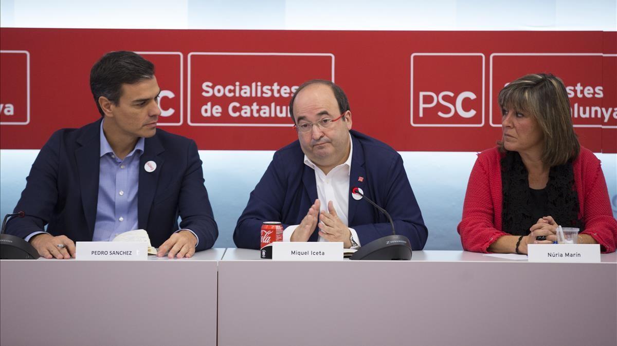 Pedro Sánchez, Miquel Iceta i Núria Marín, en una reunió de l’executiva del PSC Pedro Sánchez, Miquel Iceta i Núria Marín, en una reunió de l’executiva del PSC