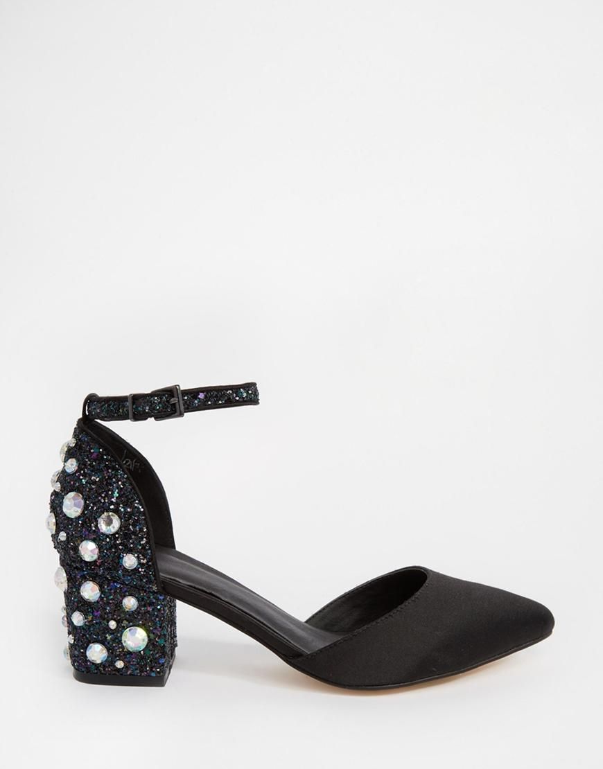 De niña buena, Asos