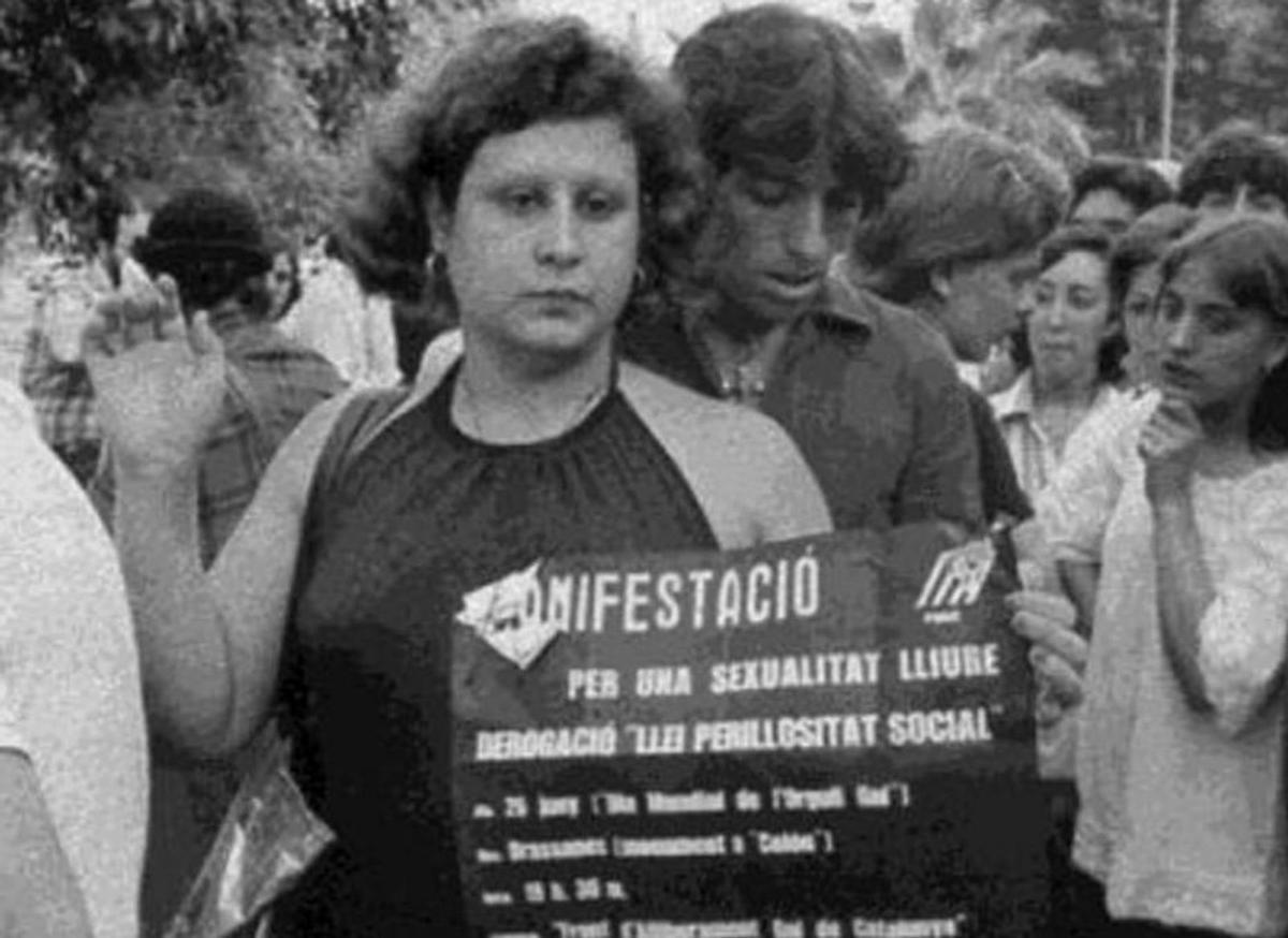 Falcés en la primera manifestación LGBT del estado español.