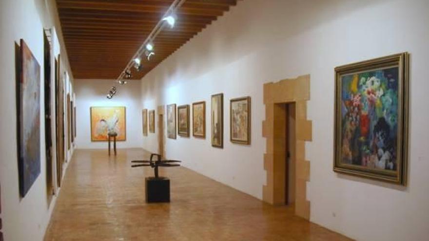 Imagen actual del interior de una de las salas de exposiciones del Museu de Pollença.