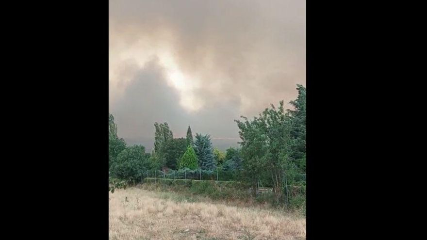 Columna de humo vista desde Añón de Moncayo