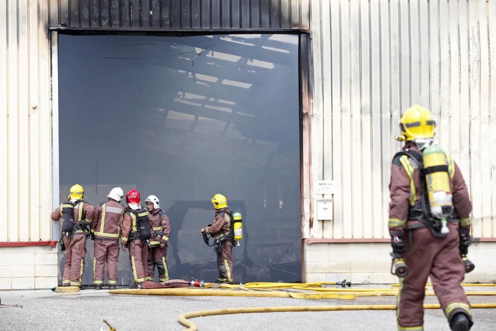 Incendi d'una nau a Porqueres