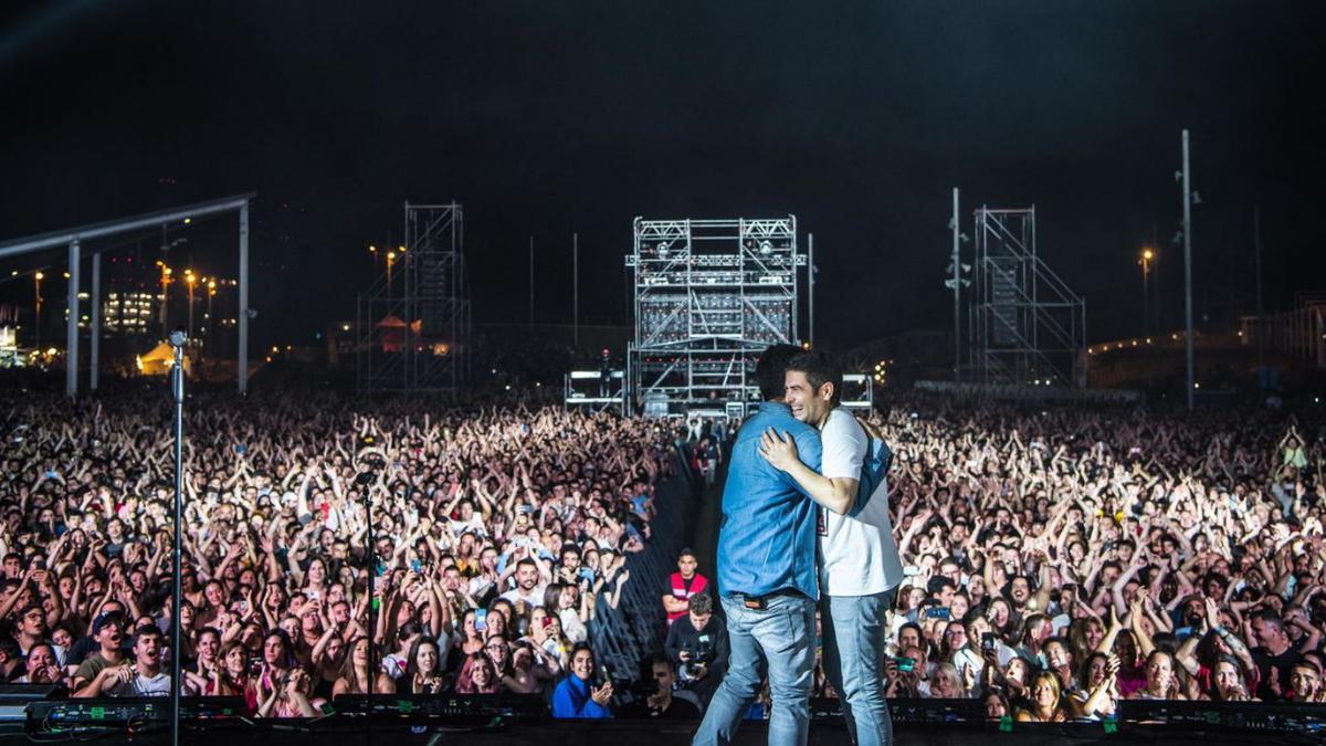 Estopa al parc del Fòrum de Barcelona, on van actuar davant de 25.000 persones.  | CARLOTA FIGUERAS