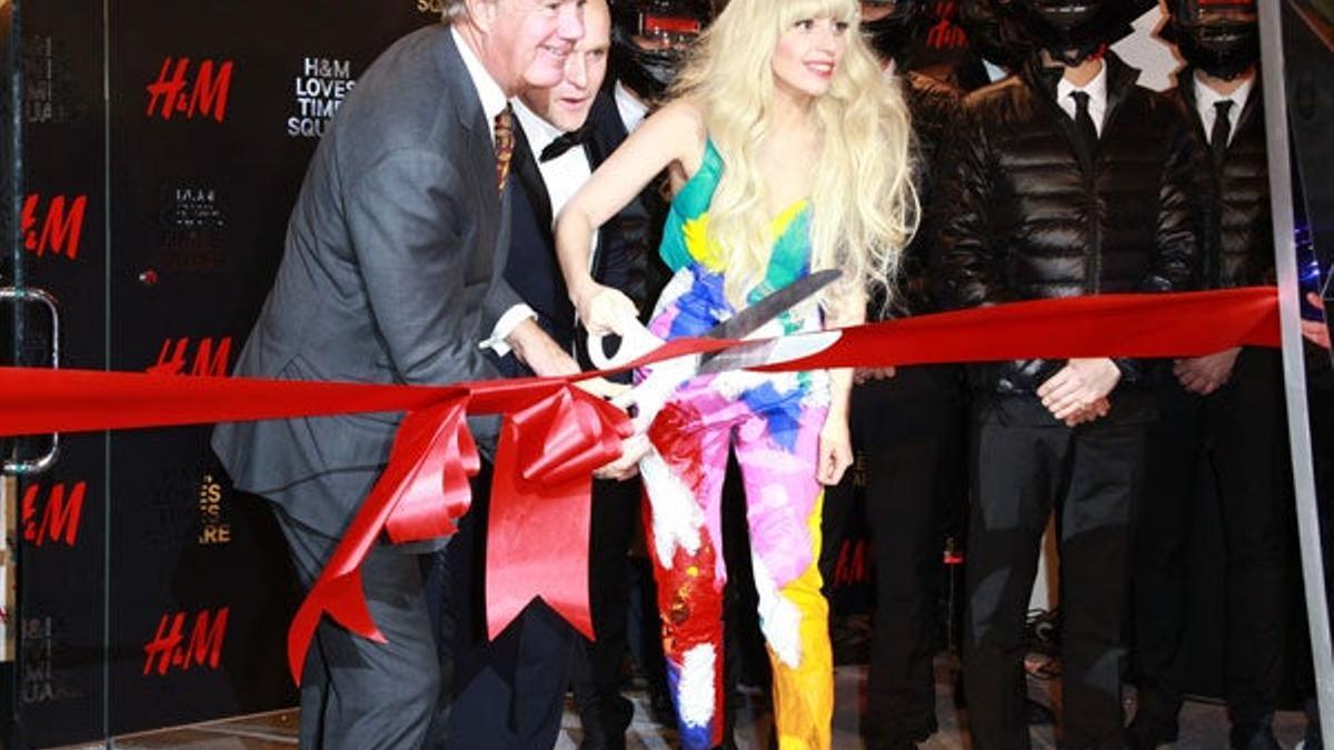 Lady Gaga inaugura H&M