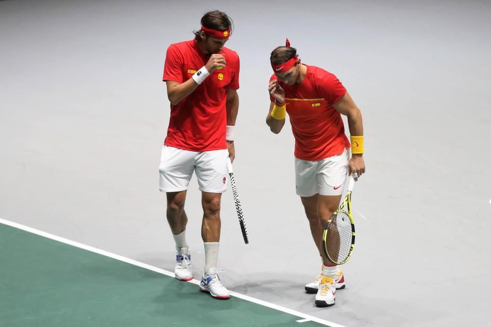 Un Nadal invencible deixa la sisena Davis a Espanya