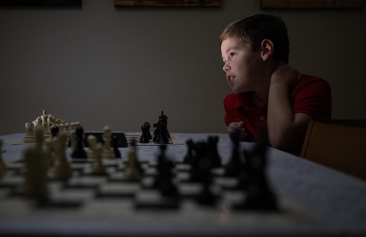 El ajedrecista Marc Barceló, campeón del mundo, en su casa de Tarragona.