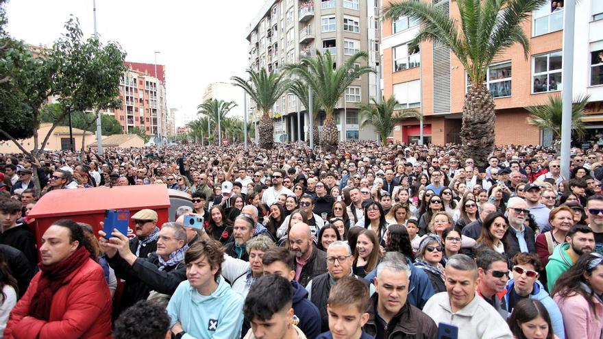 Galería de imágenes: Castelló retumba con la primera mascletá de la Magdalena 2024