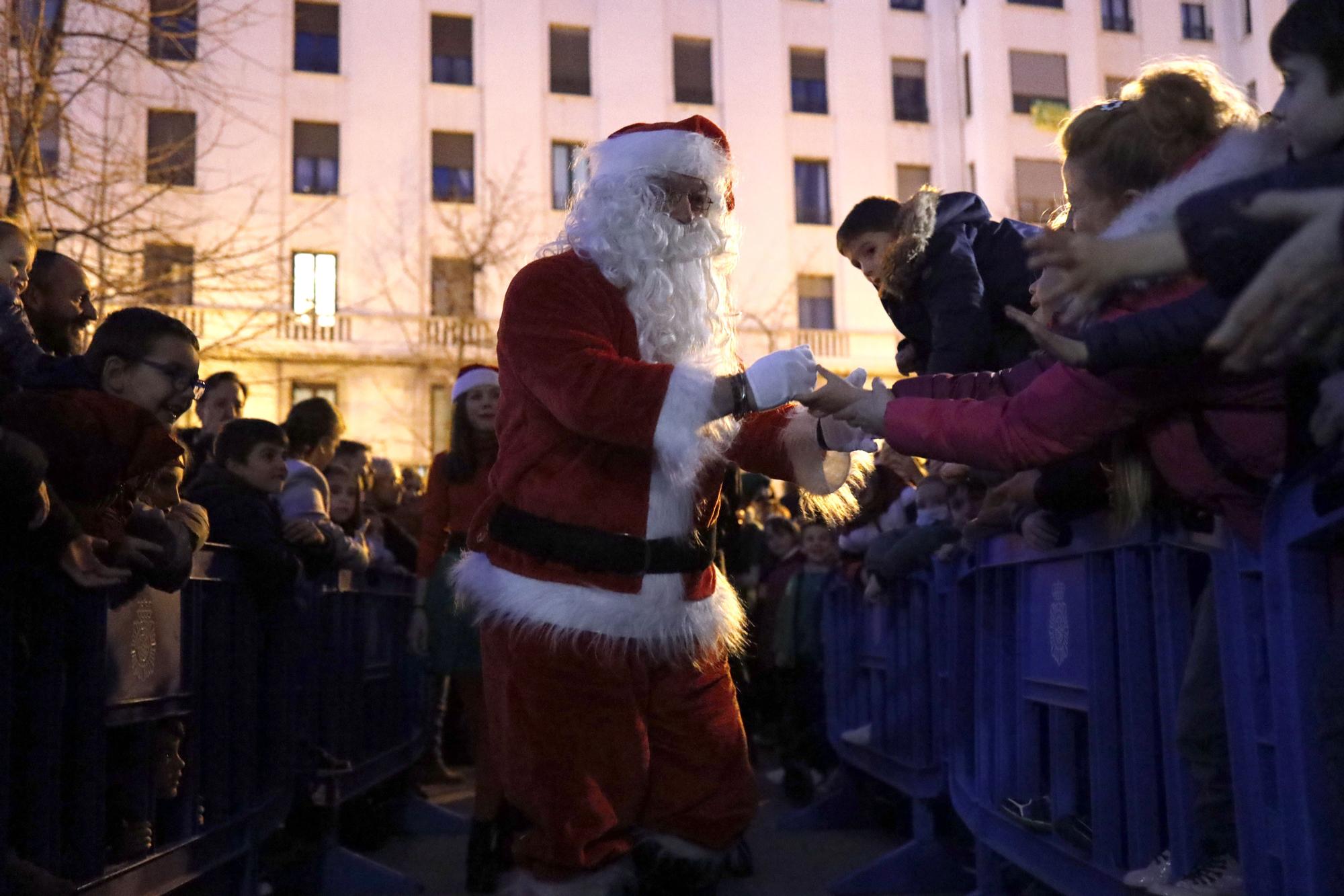 Papá Noel visita a los hijos de los agentes de Policía Nacional de Aragón