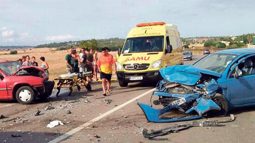 Dos heridos en un accidente de tráfico entre Maria de la Salut y Sineu