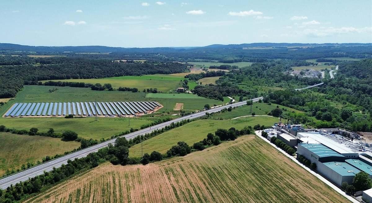 La paperera LC Paper i la planta fotovoltaica que va posar en marxa fa uns mesos