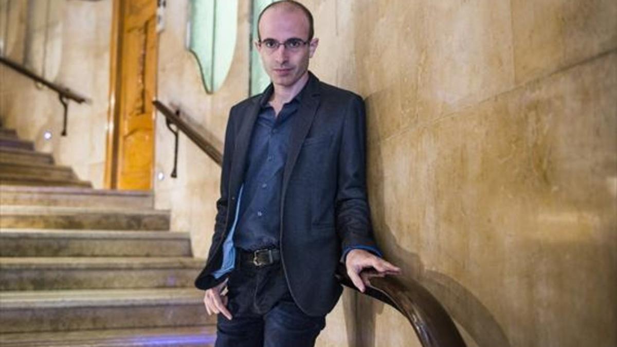 Yuval Noah Harari «La mayoría de la gente será innecesaria en el siglo XXI»_MEDIA_1